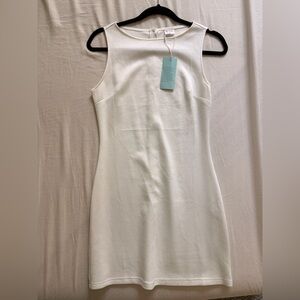 Chic White Sleeveless Mini Dress